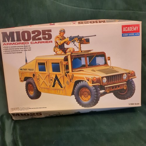 Academy hummer scale - 1/35,